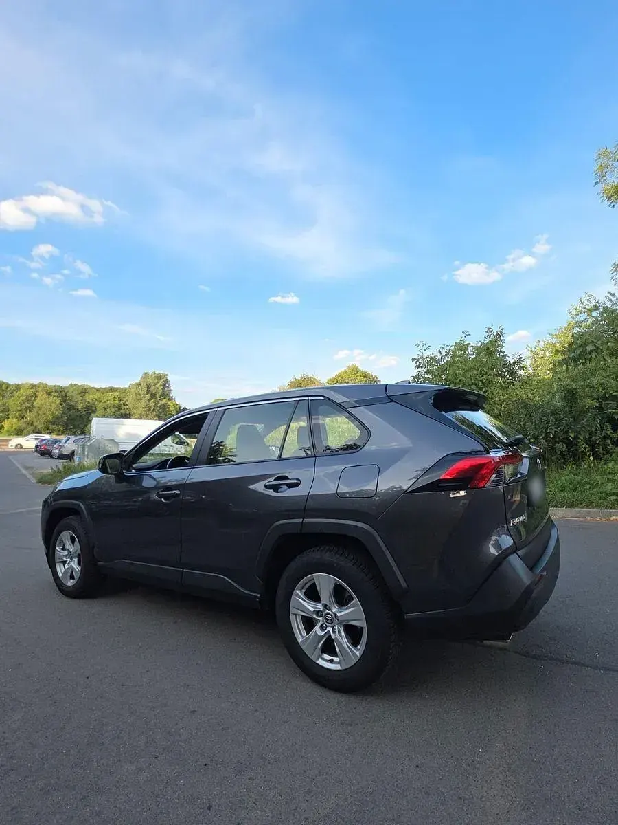 Gebraucht Toyota RAV4 Comfort 175 PS (128 kW) 2020 Grau SUV