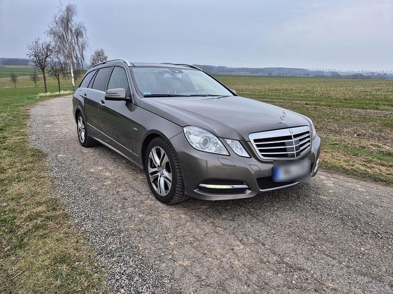 Second-hand Mercedes E250 204 CP (150 kW) 2011 Andere farben Break