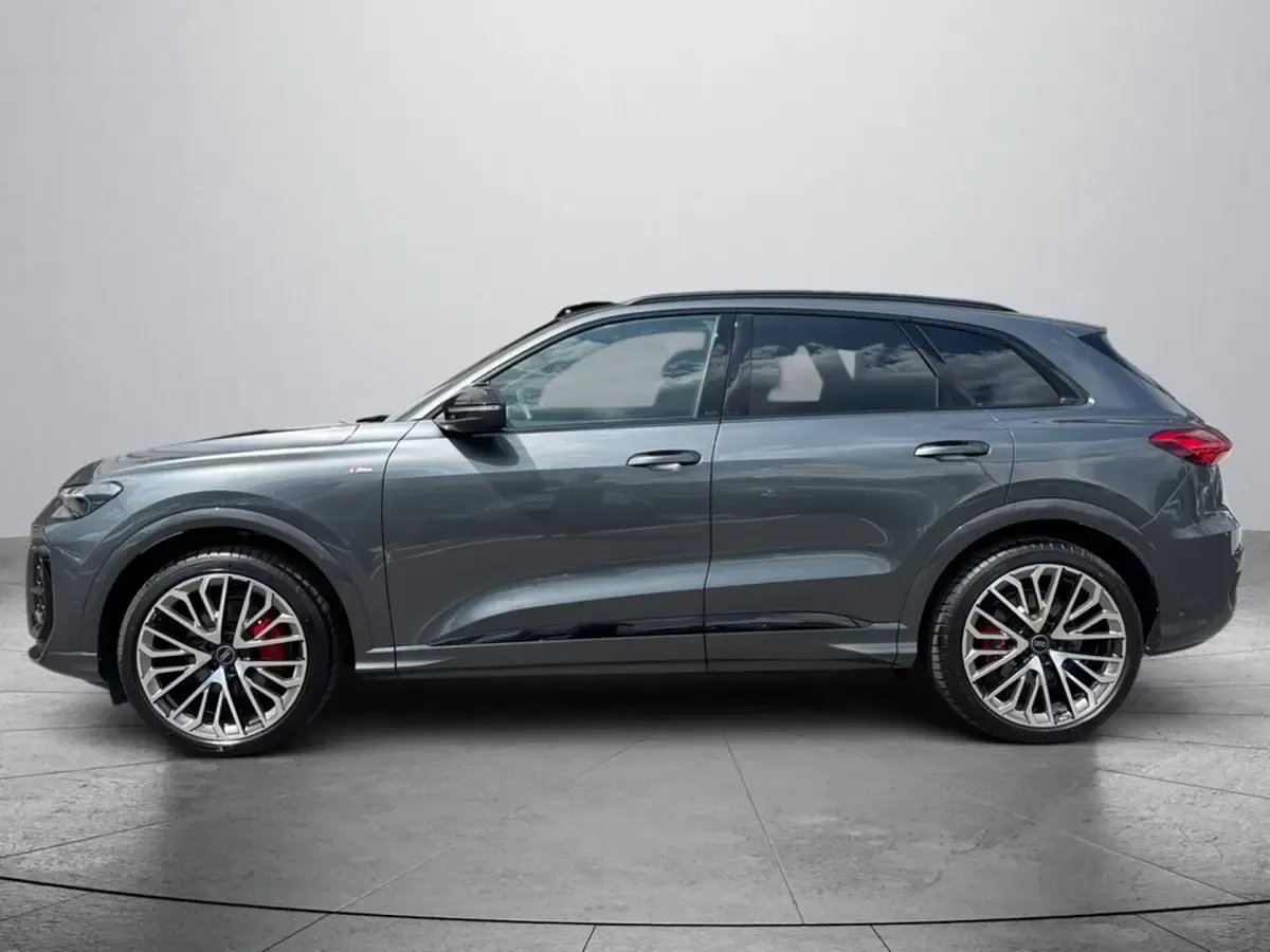 Gebraucht Audi Q5 S-Line 204 PS (150 kW) 2025 Daytonagrau perleffekt SUV