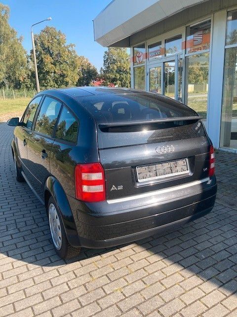 Gebraucht Audi A2 75 PS (55 kW) 2002 Schwarz Kleinwagen