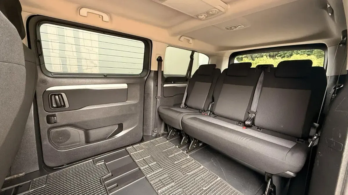 Gebraucht Peugeot Traveller Active 150 PS (110 kW) 2019 Schwarz Van / Kleinbus
