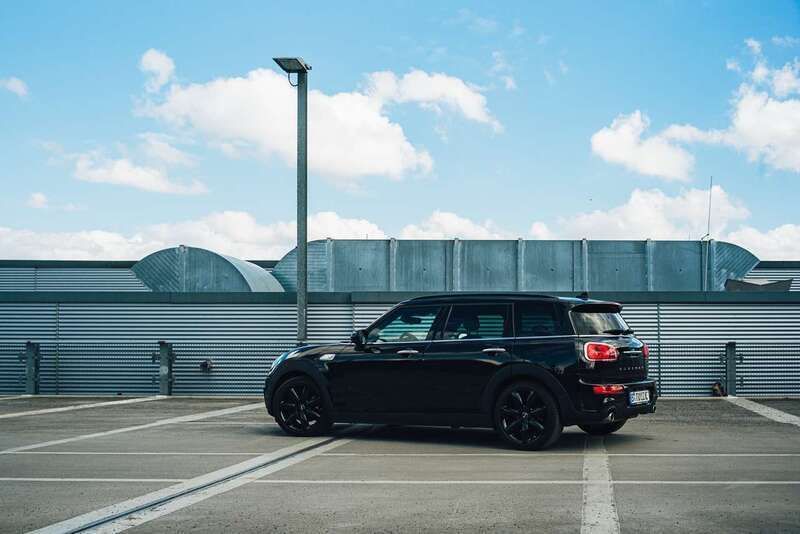 Schwarz Gebraucht 2019 Mini Cooper S Clubman Kombi | 25.000 € (Etwas zu teuer) - Bild 1/4