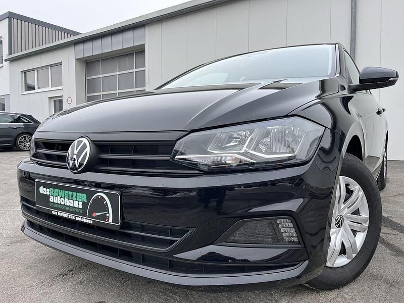 Deep black Gebraucht 2021 VW Polo Limousine | 13.860 € (Guter Preis) - Bild 1/4