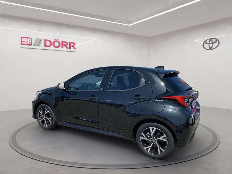 Neu Toyota Yaris Hybrid 116 PS (85 kW) 2025 Schwarz metallic Kleinwagen