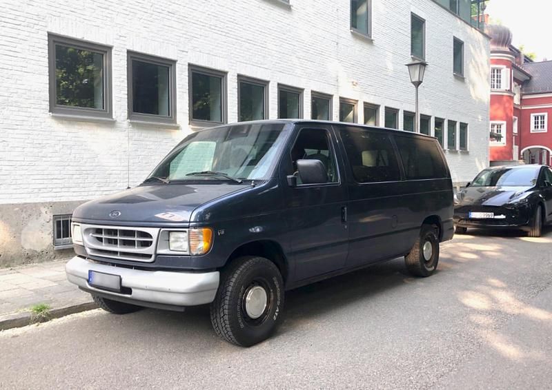 Blau Gebraucht 1998 Ford Econoline Van / Kleinbus | 12.000 € - Bild 1/4