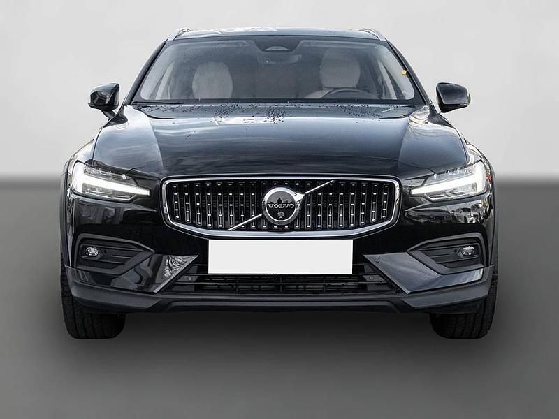 Gebraucht Volvo V60 CC Ultimate 197 PS (144 kW) 2023 Schwarz Kombi