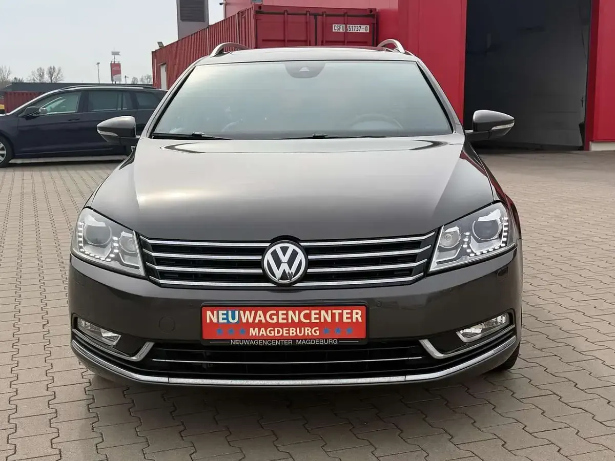 Gebraucht VW Passat S 211 PS (155 kW) 2012 Black oak brown metallic Kombi