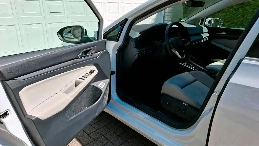Gebraucht VW Golf VIII Style 204 PS (150 kW) 2022 Weiß Limousine