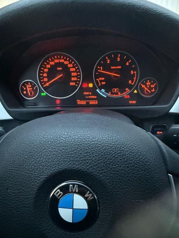 Gebraucht BMW 318 143 PS (105 kW) 2016 Schwarz Kombi