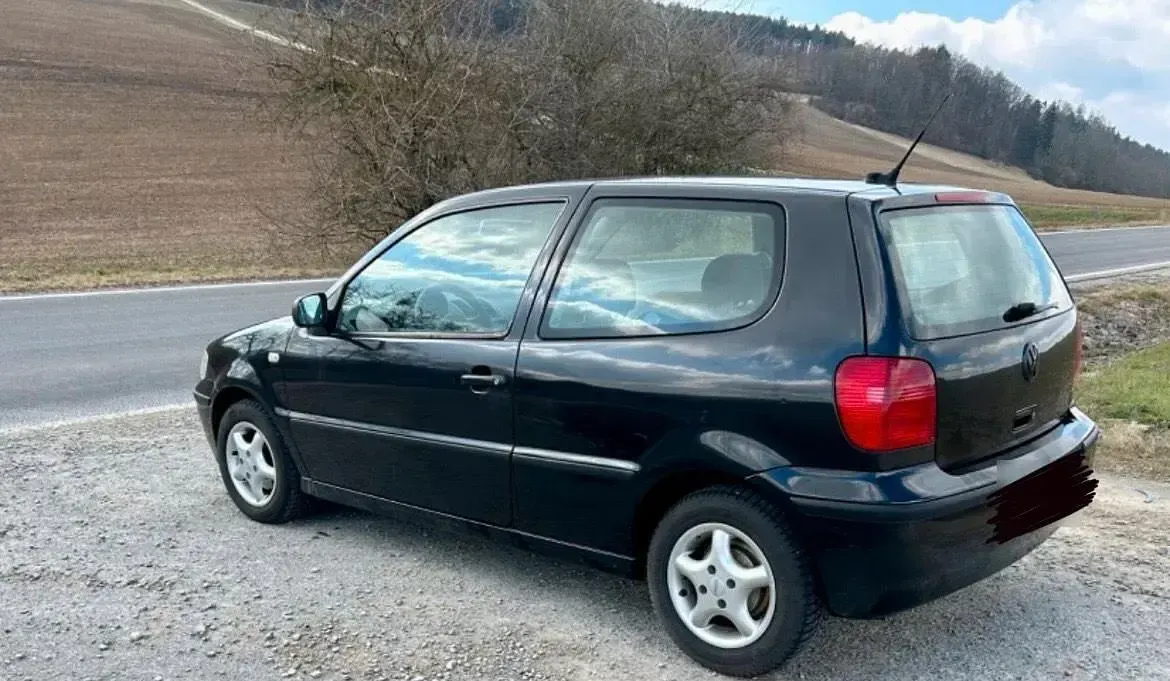 Gebraucht VW Polo 60 PS (44 kW) 2001 Schwarz Kleinwagen