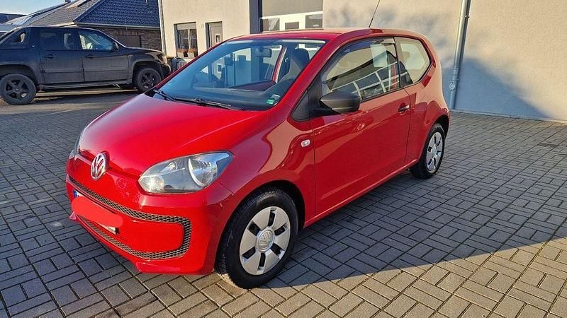 Rot Gebraucht 2013 VW up! Kleinwagen | 4.499 € (Fairer Preis) - Bild 1/4