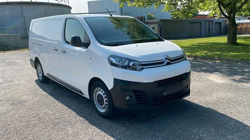 Second-hand Citroën Jumpy 122 CP (89 kW) 2020 Alb Monovolum