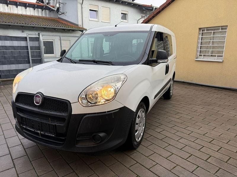 Gebraucht Fiat Doblò 95 PS (69 kW) 2014 Weiß Van / Kleinbus