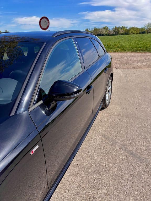 Gebraucht Audi A4 S-Line 190 PS (139 kW) 2020 Schwarz Kombi