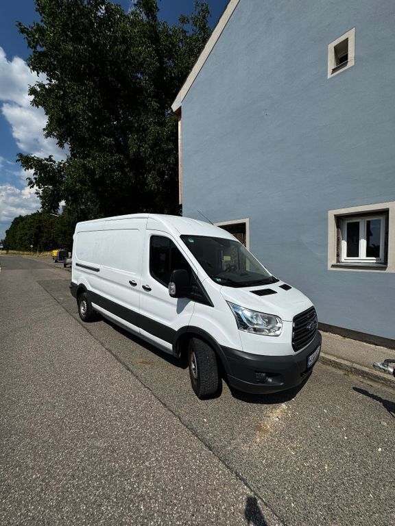 Weiß Gebraucht 2015 Ford Transit Trend Van / Kleinbus | 8.888 € - Bild 1/4