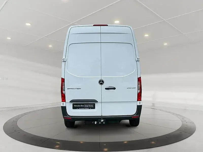 Gebraucht Mercedes Sprinter 150 PS (110 kW) 2023 Arktikweiss Van