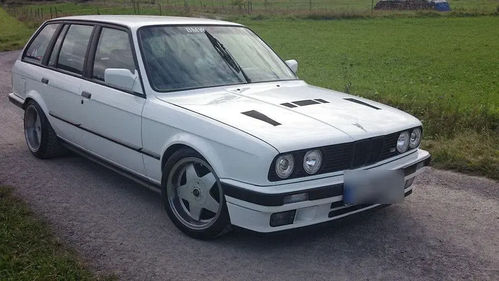 Gebraucht BMW 325 170 PS (125 kW) 1991 Weiß Kombi