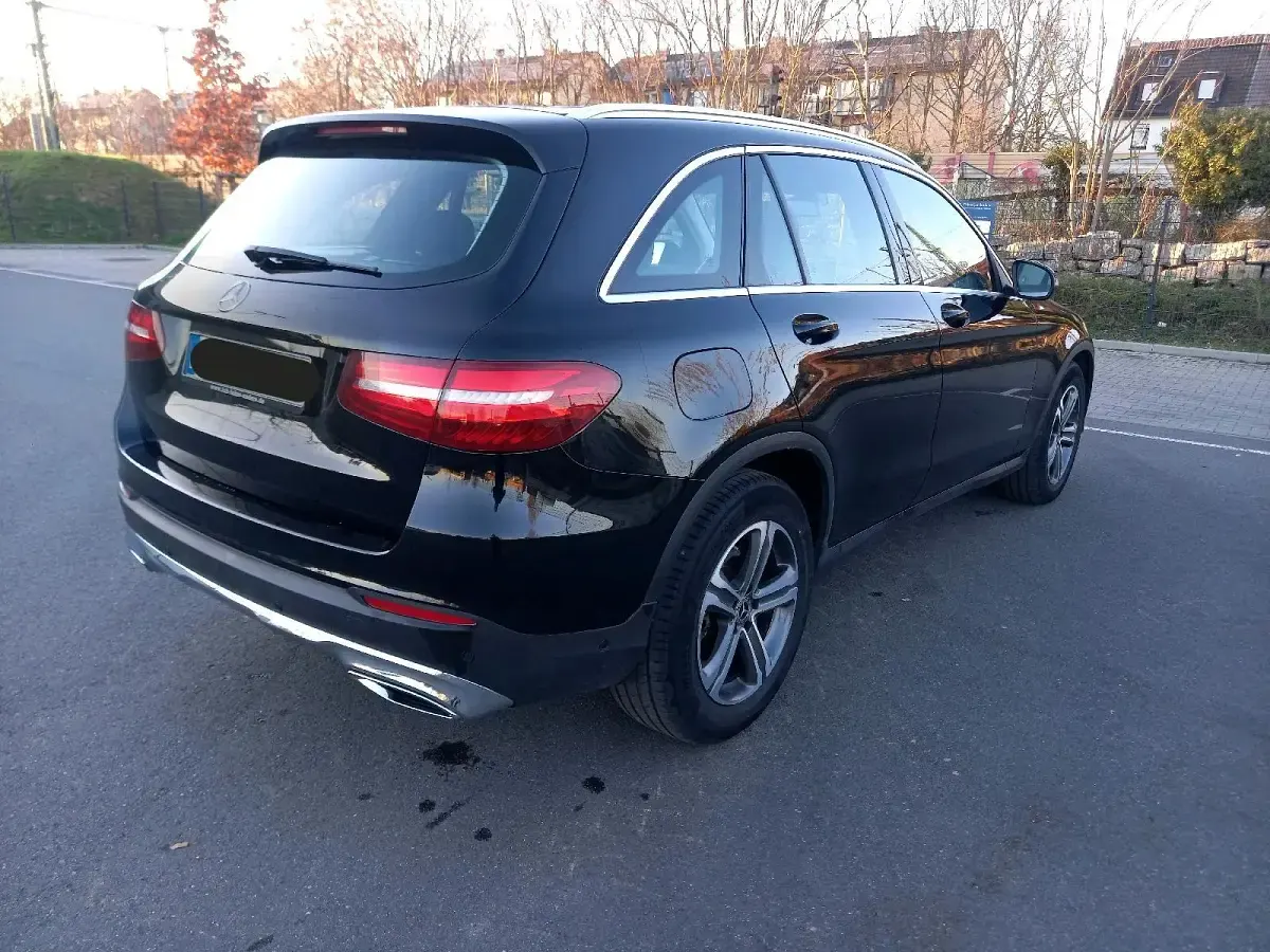 Gebraucht Mercedes GLC250 205 PS (150 kW) 2017 Schwarz SUV