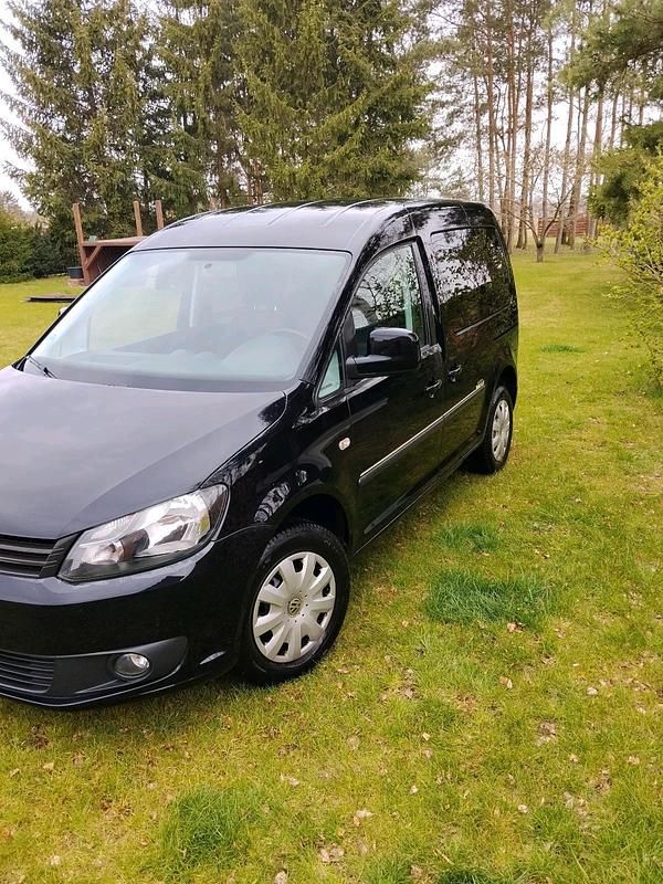 Gebraucht VW Caddy 85 PS (62 kW) 2011 Schwarz Van / Kleinbus