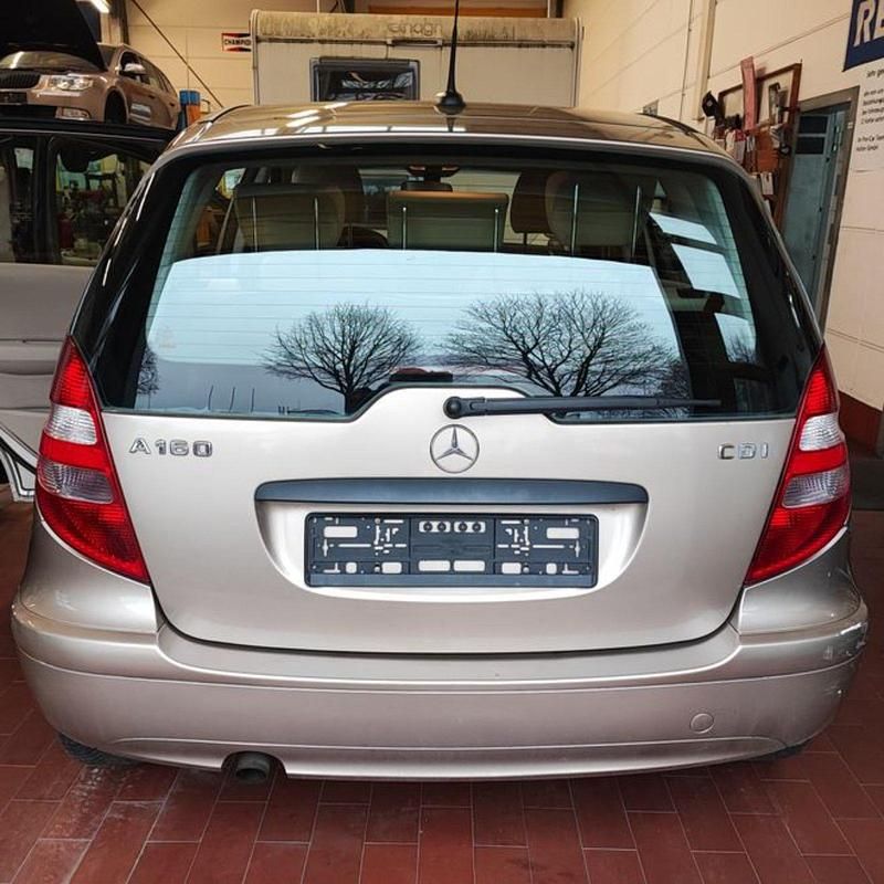 Gebraucht Mercedes A160 82 PS (60 kW) 2006 Gold Kleinwagen