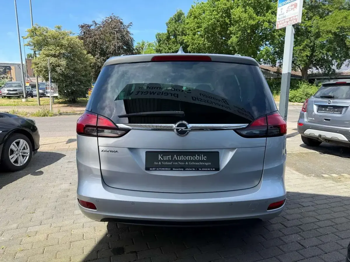 Gebraucht Opel Zafira Active 135 PS (99 kW) 2017 Argon silber/ice silver (m2) Van / Kleinbus