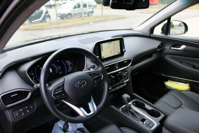 Gebraucht Hyundai Santa Fe Premium 200 PS (147 kW) 2019 Schwarz metallic SUV