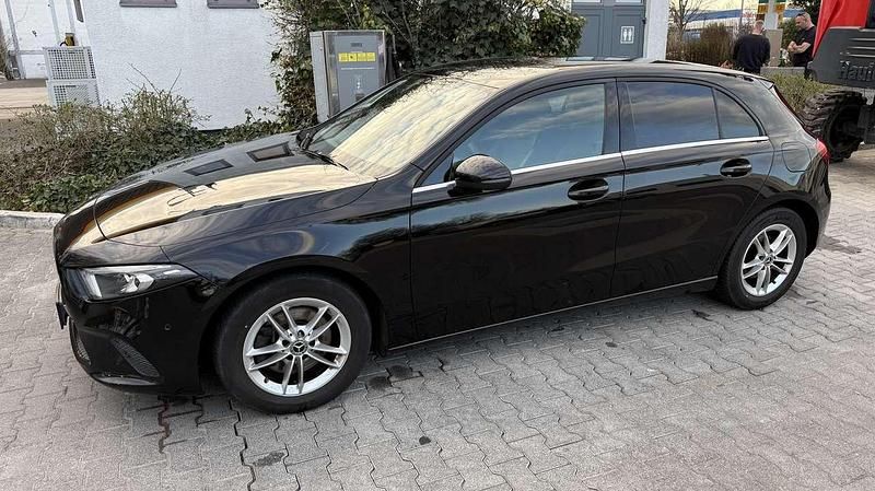 Gebraucht Mercedes A200 Edition 1 163 PS (119 kW) 2018 Limousine
