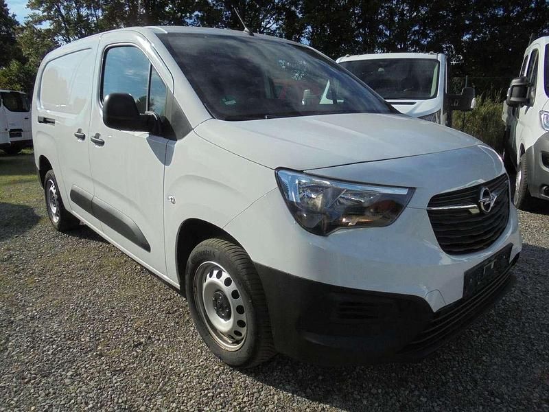Weiß Gebraucht 2023 Opel Combo Edition Van / Kleinbus | 10.948 € (Superpreis) - Bild 1/4