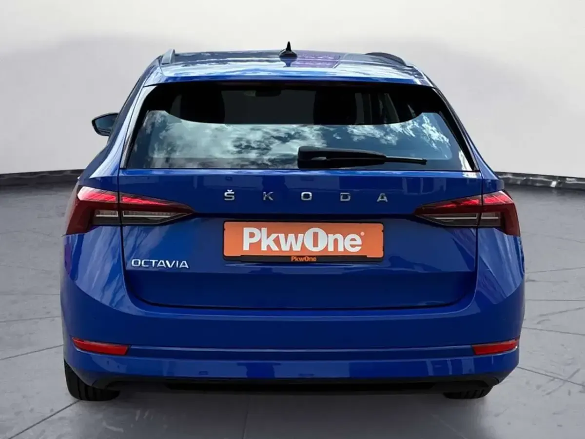 Gebraucht Skoda Octavia Ambition 116 PS (85 kW) 2021 Blau Limousine