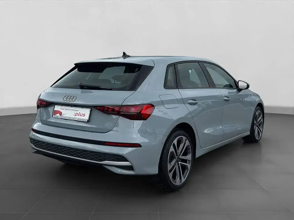 Gebraucht Audi A3 Sport 150 PS (110 kW) 2025 Grau Limousine