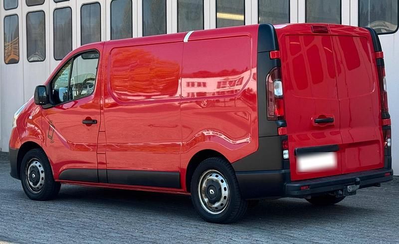 Gebraucht Renault Trafic 95 PS (69 kW) 2019 Rot Van / Kleinbus