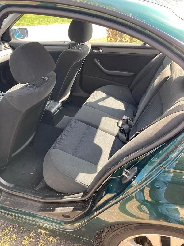 Usata BMW 318 2000 Verde Berlina