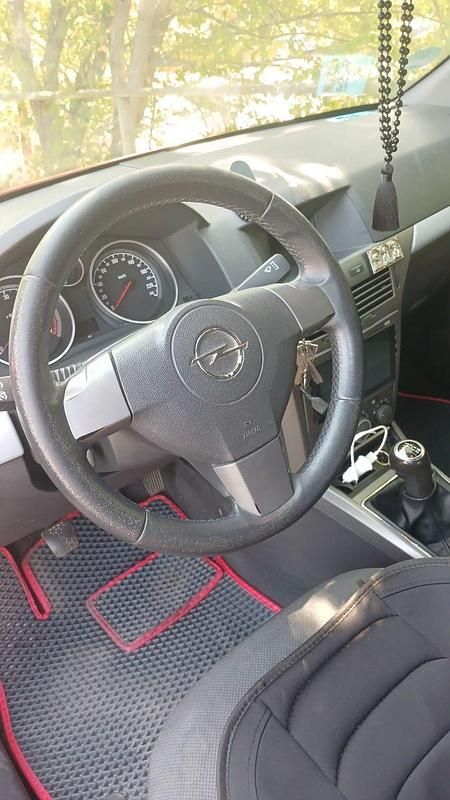 Gebraucht Opel Astra 101 PS (74 kW) 2006 Rot Kombi