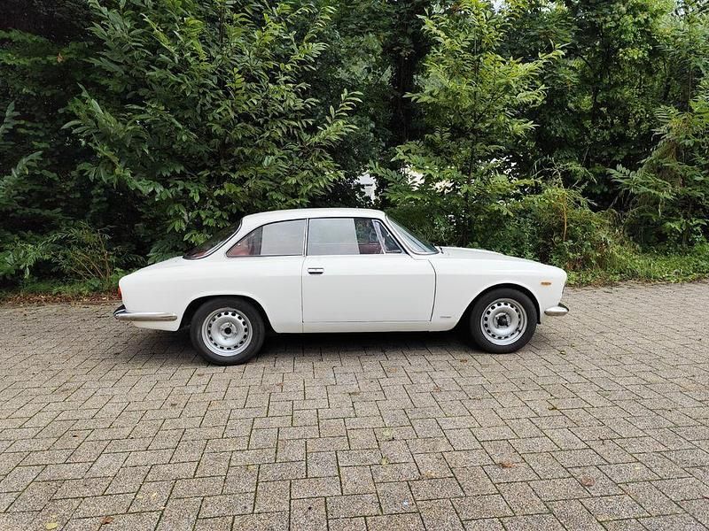 Gebraucht Alfa Romeo Giulia Sprint Sprint 131 PS (96 kW) 1963 Weiß Coupé