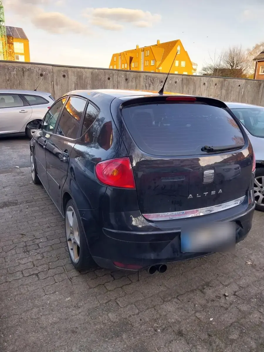Second-hand Seat Altea 140 CP (102 kW) 2006 Negru Monovolum