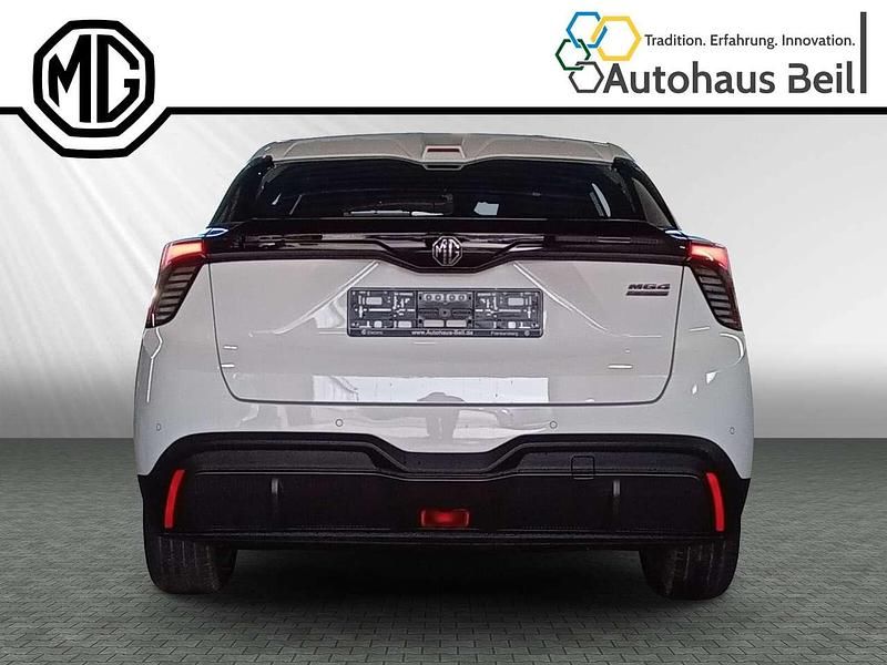 Gebraucht MG MG4 EV 125 kW (170 PS) 2024 Dover white Kleinwagen