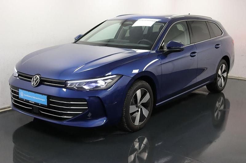Gebraucht VW Passat Business 150 PS (110 kW) 2024 Reef blue Kombi