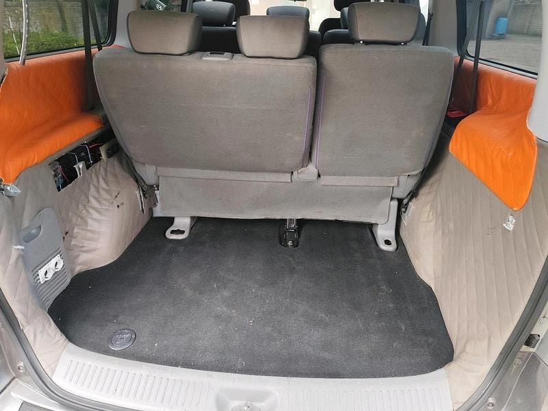 Gebraucht Hyundai H-1 170 PS (125 kW) 2011 Silber Van / Kleinbus