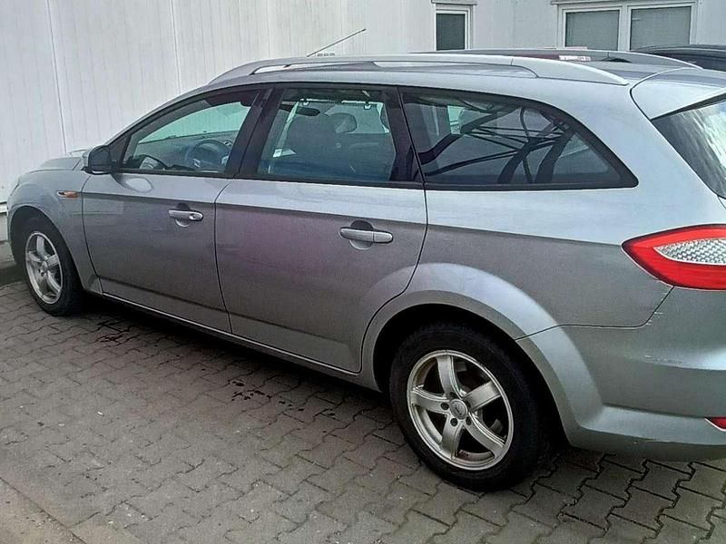 Gebraucht Ford Mondeo 140 PS (102 kW) 2007 Grau Kombi