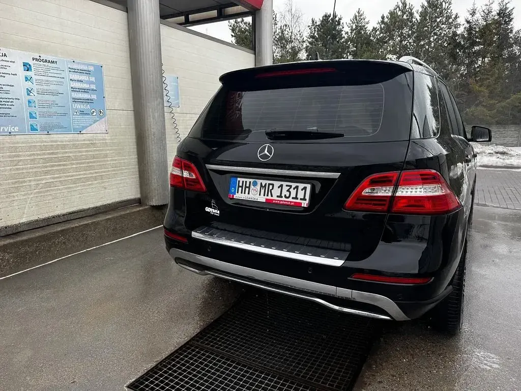 Gebraucht Mercedes ML350 258 PS (189 kW) 2015 Schwarz SUV
