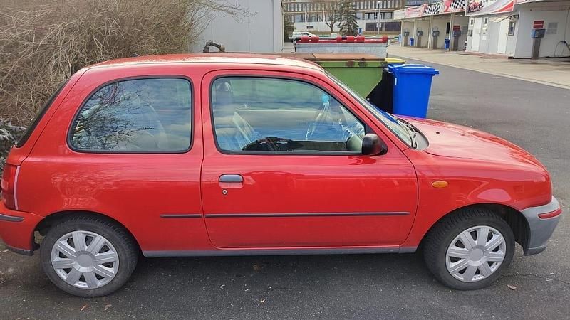 Gebraucht Nissan Micra 60 PS (44 kW) 2000 Rot Kleinwagen