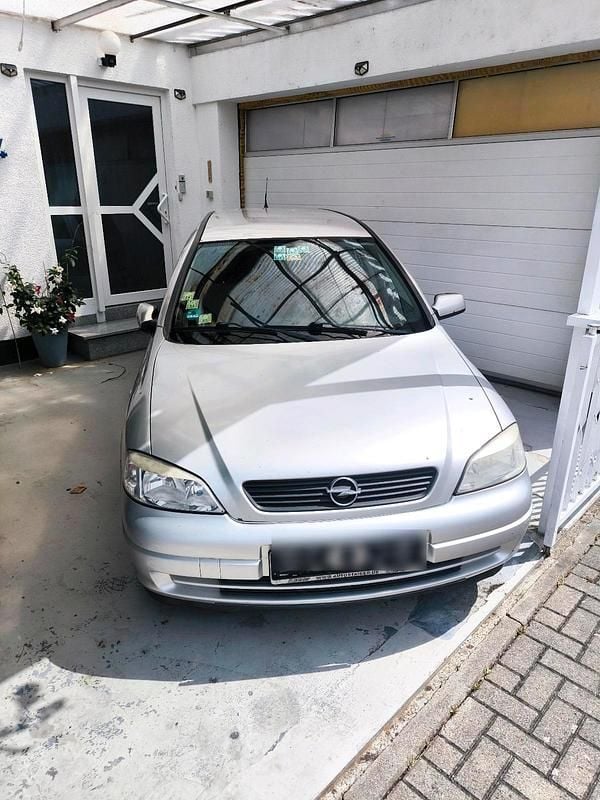 Silber Gebraucht 2004 Opel Astra Kombi | 250 € (Guter Preis) - Bild 1/4