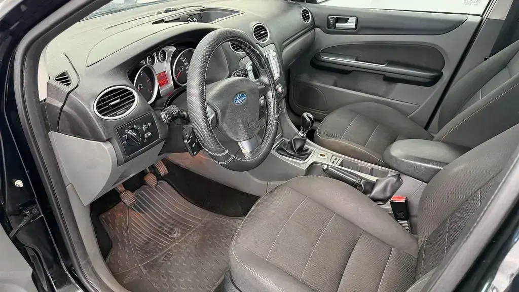 Gebraucht Ford Focus Titanium 136 PS (100 kW) 2009 Schwarz Limousine
