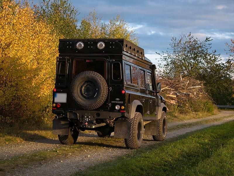 Gebraucht Land Rover Defender 122 PS (89 kW) 2014 Schwarz Kombi