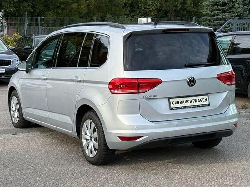 Gebraucht VW Touran Comfortline 150 PS (110 kW) 2021 Silber Van / Kleinbus
