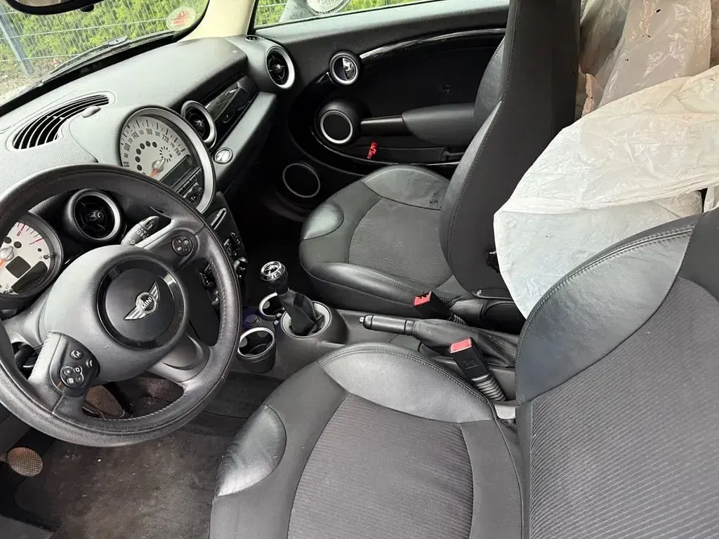 Używany Mini One D 90 KM (66 kW) 2013 Biały Hatchback