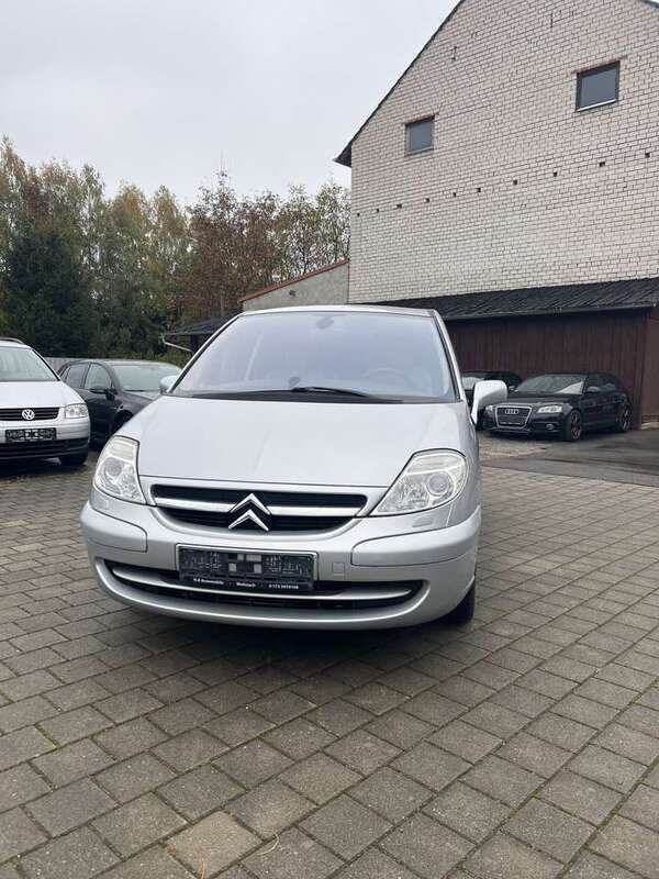 Aluminiumgrau/metallic Gebraucht 2003 Citroën C8 Exclusive Van / Kleinbus | 3.000 € (Teuer) - Bild 1/4