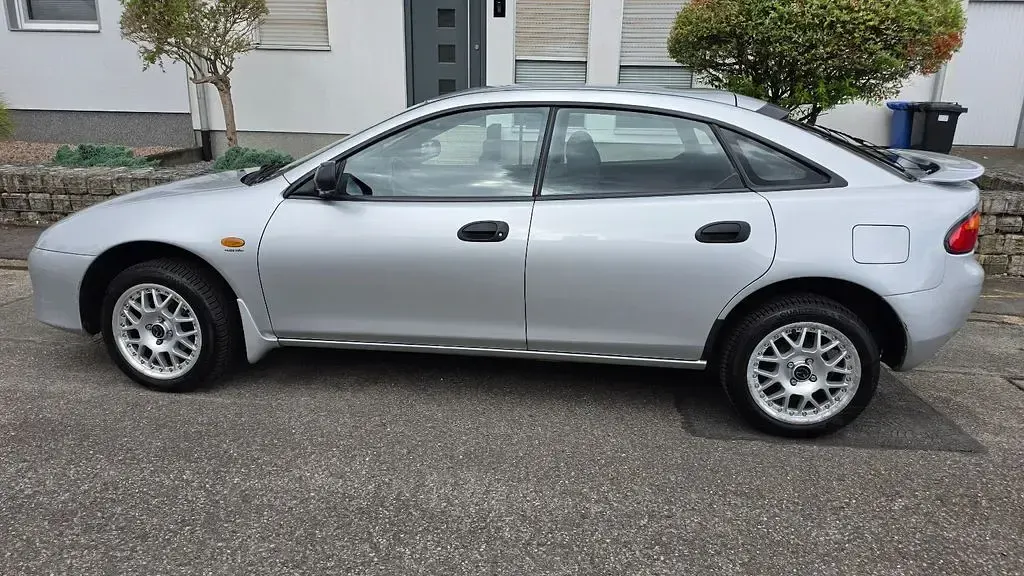 Gebraucht Mazda 323F Edition 88 PS (64 kW) 1998 Silber Limousine
