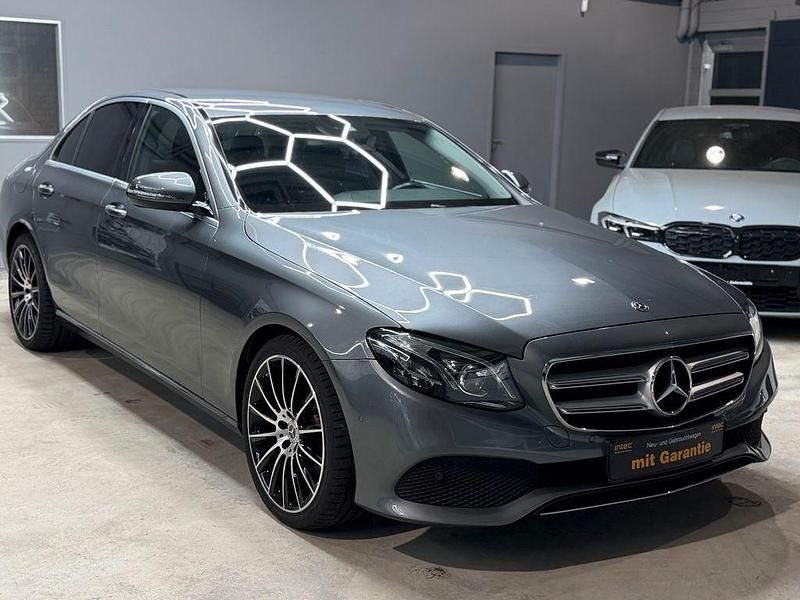 Gebraucht Mercedes E220 194 PS (142 kW) 2018 Grau Limousine