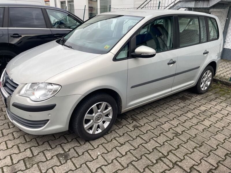 Gebraucht VW Touran Conceptline 150 PS (110 kW) 2010 Silber Van / Kleinbus